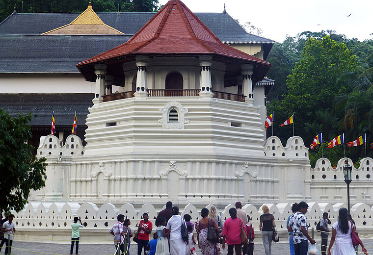 SRI LANKA - PERLE IM INDISCHEN OZEAN