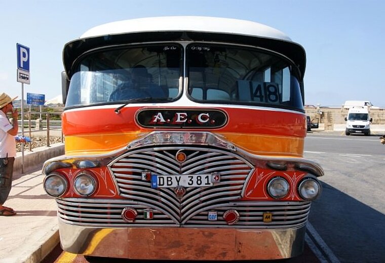 Malta Bus
